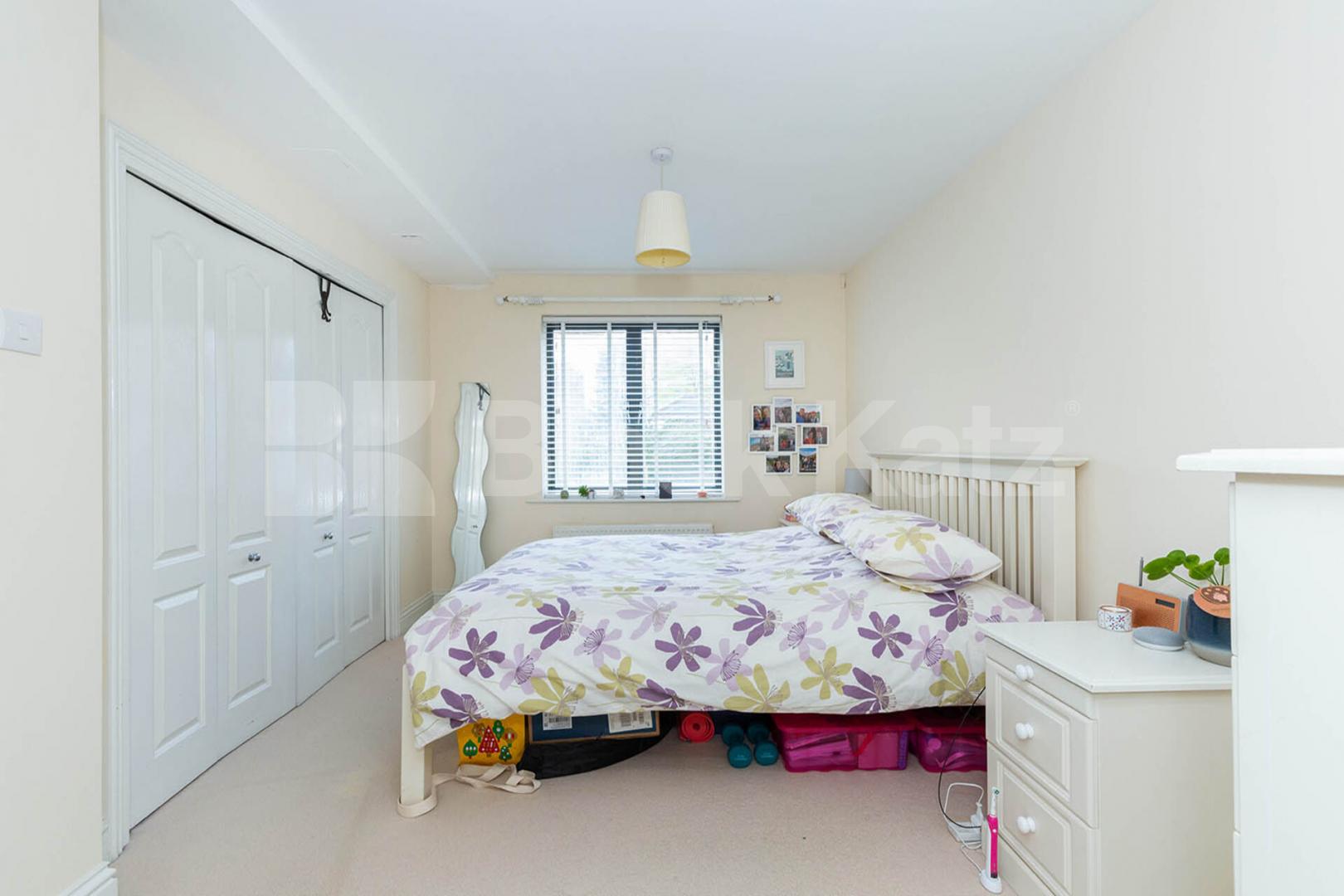 3 bed 2 bathroom property located within a gated developement in Holloway Tollington Way, Holloway
